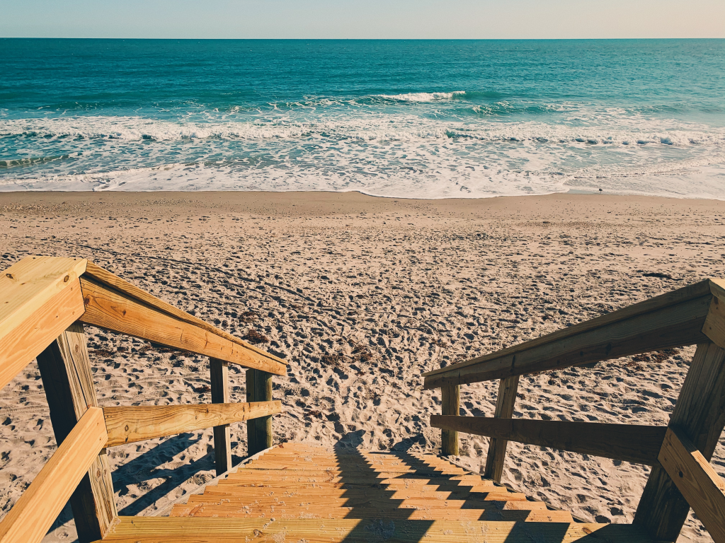 NannyNexusFL_StairBeach stairs into beach